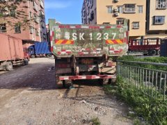 Dongfeng Liuzhou Chenglong H5 330 hp 8X4 5.6 m - photo 6