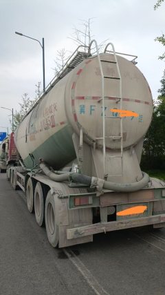 10.10 m x2.55 m 3 semi-trailer - photo 1