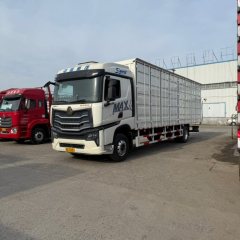 Sinotruk HOWO Max 350 hp 4X2 9.6 m - photo 5