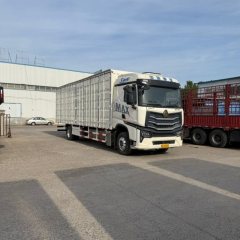 Sinotruk HOWO Max 350 hp 4X2 9.6 m - photo 6