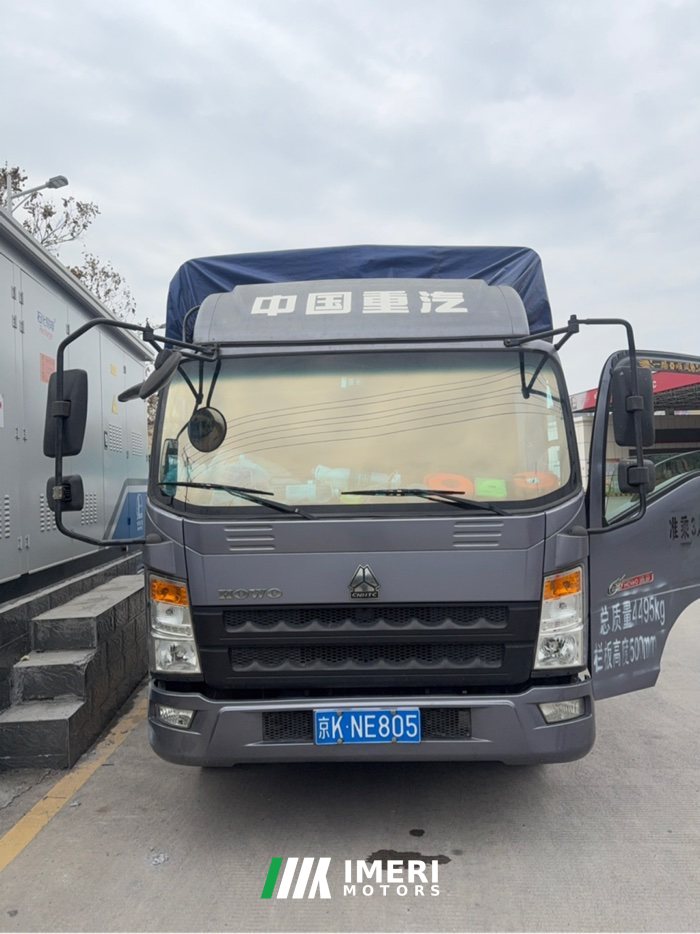 SINOTRUK HOWO Light Duty Truck Dream Chaser 130 hp 4X2 4.2 m - truck from China