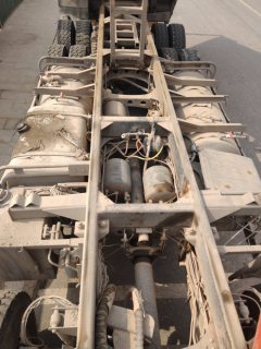 United Trucks U 440 hp 8X4 8 m - ფოტო 4