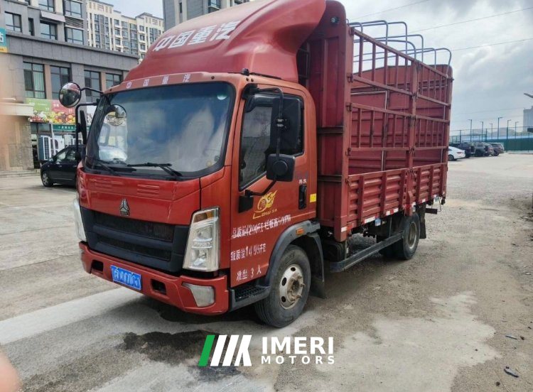 SINOTRUK HOWO Light Duty Truck Hanjiang 156 hp 4X2 4.15 m - truck from China