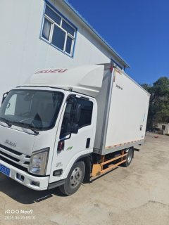 Jiangxi Isuzu EM 156 hp 4X4 4.2 m - фото 2