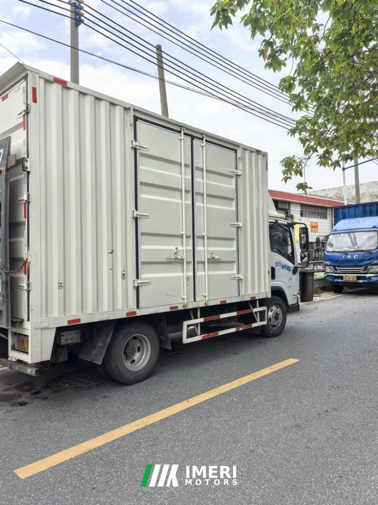 2020 Dongfeng Liuzhou Chenglong L3 160 hp 4X2 4.2 m