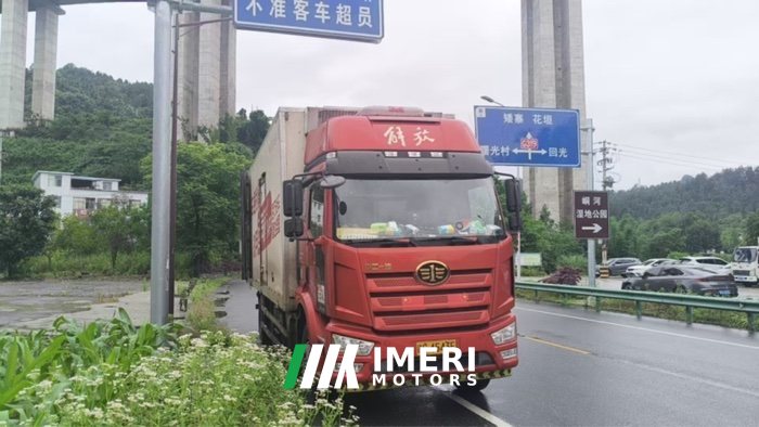 2022 FAW Jiefang J6L 260 hp 4X2 6.8 m