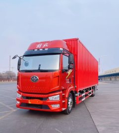 FAW Jiefang J6L 260 hp 4X2 9.6 m - фото 1
