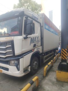 Sinotruk HOWO Max 350 hp 4X2 6.8 m - ფოტო 3