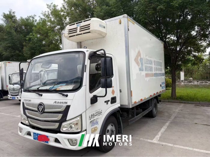 Foton Aumark X 40 hp 4X2 4.2 m - truck from China