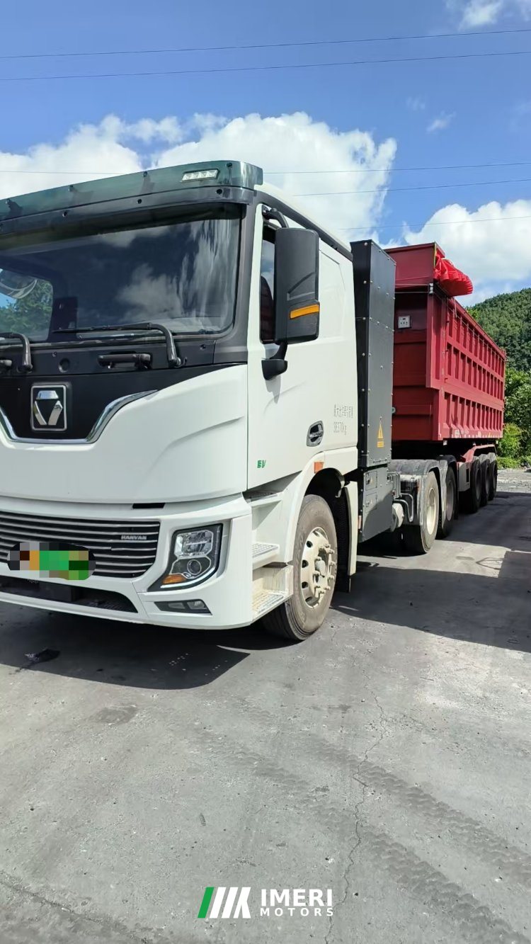 XCMG XG2M(P5) 460 hp 6X4 - truck from China