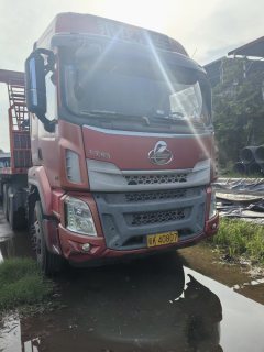 Dongfeng Liuzhou Chenglong H5 375 hp 6X4 - ფოტო 2