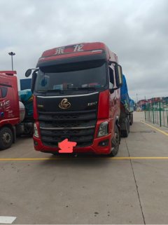 Dongfeng Liuzhou Chenglong H7 460 hp 6X4 - ფოტო 1