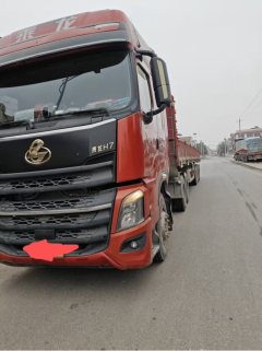 Dongfeng Liuzhou Chenglong H7 460 hp 6X4 - ფოტო 3