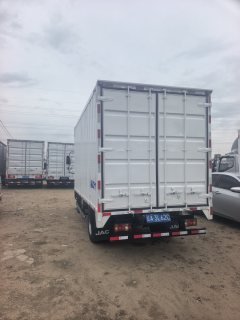 SINOTRUK HOWO Light Duty Truck Commander 120 hp 4X2 4.15 m - ფოტო 4