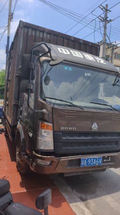 SINOTRUK HOWO Light Duty Truck Royal Faction 110 hp 4X2 4.15 m - ფოტო 1