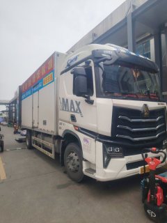 Sinotruk HOWO Max 350 hp 4X2 - ფოტო 3