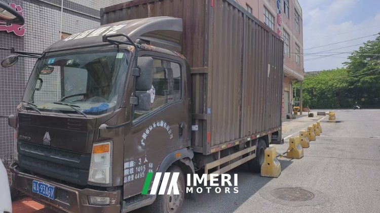SINOTRUK HOWO Light Duty Truck Royal Faction 110 hp 4X2 4.15 m - truck from China