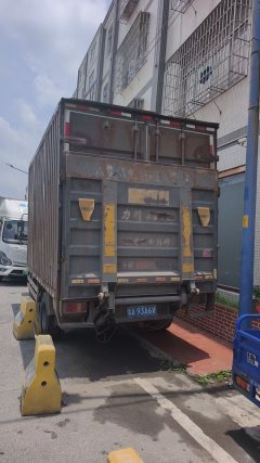 SINOTRUK HOWO Light Duty Truck Royal Faction 110 hp 4X2 4.15 m - photo 4