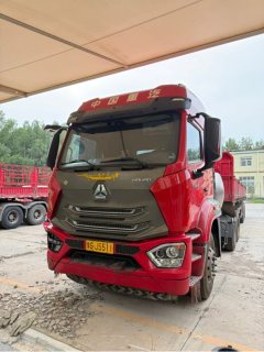 Sinotruk HOWO TS5 440 hp 6X4 - photo 3