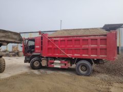 Dongfeng Liuzhou Chenglong M3 220 hp 4X2 4.2 m - фото 3