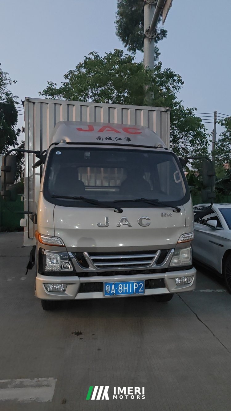 2023 JAC Junling S9 129 hp 4X2 4.18 m