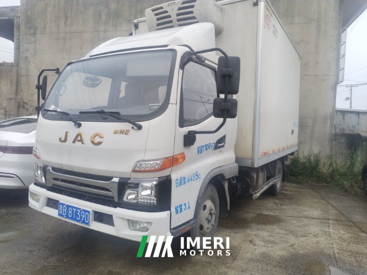 JAC Shuailing Handsome bell E middle body - грузовик из Китая
