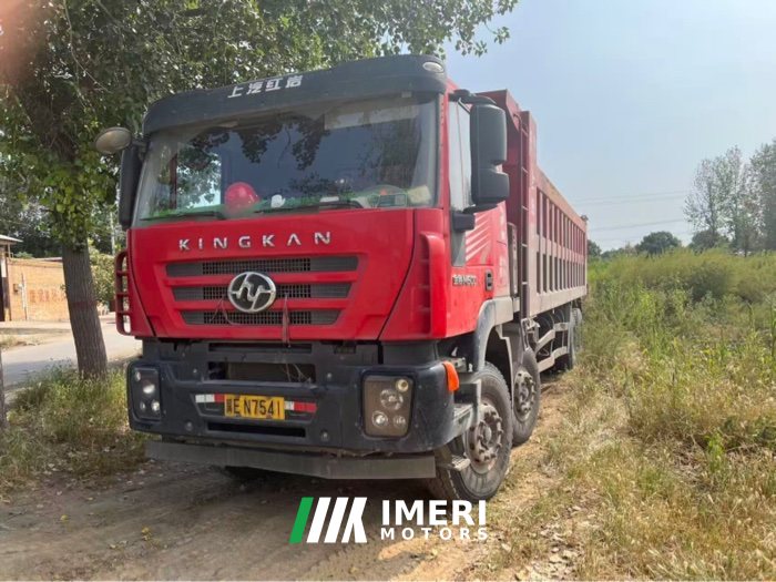 SAIC Hongyan 480 hp 8X4 8.6 m - truck from China