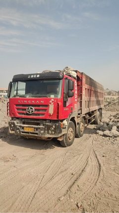 SAIC Hongyan 480 hp 8X4 8.6 m - photo 3