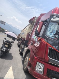 Shacman Delong X5000 480 hp 6X4 - photo 3