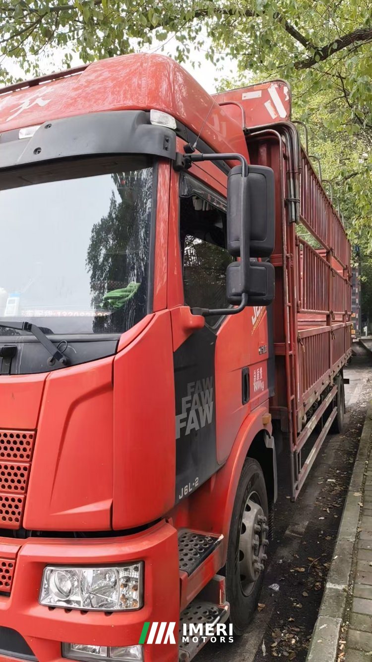 FAW Jiefang J6L 220 hp 4X2 6.75 m - truck from China