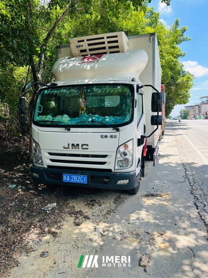 JMC 173 hp 4X2 4.2 m - грузовик из Китая