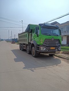 Sinotruk Hohan J5G 340 hp 8X4 6 m - photo 2