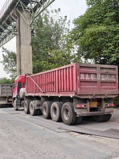 Sinotruk 440 hp 6X4 - ფოტო 3