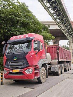 Sinotruk 440 hp 6X4 - ფოტო 4