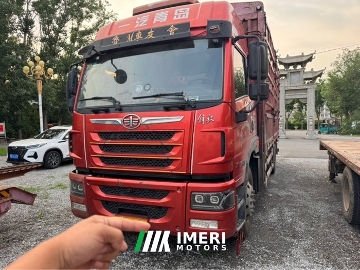 2019 FAW Jiefang VH 220 hp 6X2 6.7 m