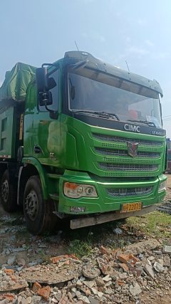 United Trucks U 390 hp 8X4 7.6 m - ფოტო 2
