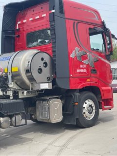 Dongfeng Celestial Flagship KX 530 hp 6X4 - ფოტო 2