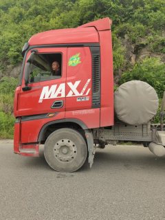 Sinotruk HOWO Max 480 hp 6X4 - photo 6