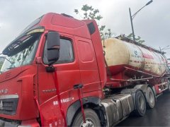 Sinotruk HOWO T7H 480 hp 6X4 - photo 5
