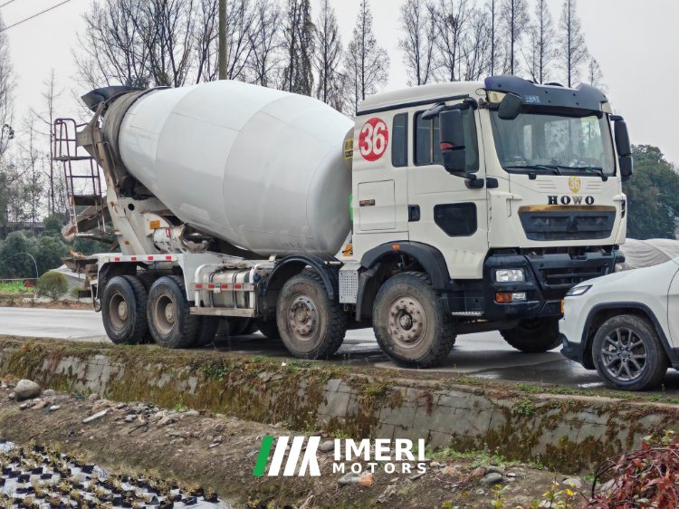 Sinotruk HOWO chassis 340 hp 8X4 - სატვირთო ჩინეთიდან