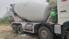 Sinotruk HOWO chassis 340 hp 8X4 - ფოტო 4