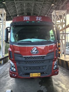 Dongfeng Liuzhou Chenglong H5 270 hp 4X2 6.8 m - ფოტო 1