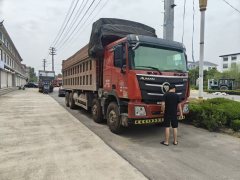 Foton Auman GTL 430 hp 8X4 8.2 m - photo 3