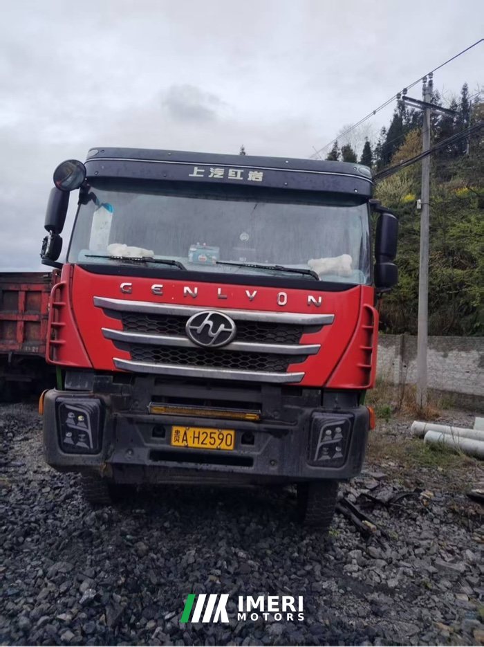 2018 SAIC Hongyan 390 hp 8X4 6.5 m