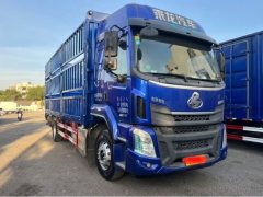 Dongfeng Liuzhou Chenglong H5 230 hp 4X2 6.8 m - ფოტო 1