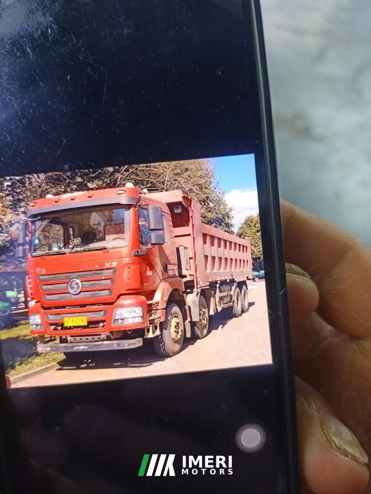 2021 Shacman X3 385 hp 8X4 7.6 m