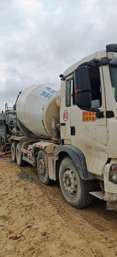 Sinotruk HOWO T5G 340 hp 8X4 - ფოტო 3