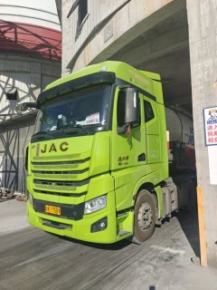 JAC Gallop Kuayue K7 560 hp 6X4 - ფოტო 1