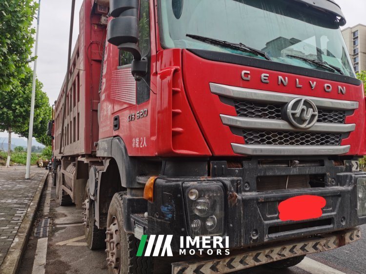 2020 SAIC Hongyan Genlyon 520 hp 8X4 8.3 m