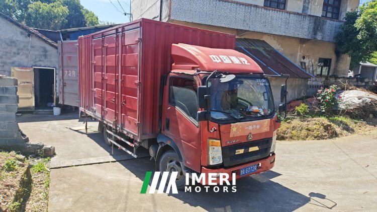 2021 SINOTRUK HOWO Light Duty Truck Dream Chaser 130 hp 4X2 4.2 m
